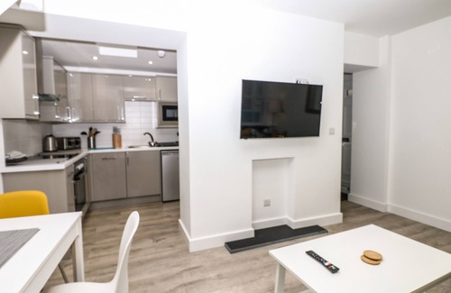 Teignmouth Cottage | SEA THRIFT, pet friendly, country holiday cottage in Teignmouth