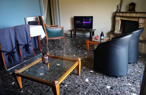 Amfilochia Apartment | Sea View Apartment with 3 Bedrooms in Amfilochia