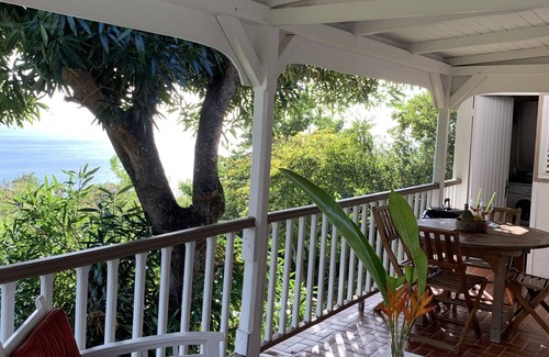 Bouillante House | Sea view bungalow located 5 minutes from the beach