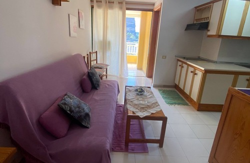 Puerto de Tazacorte Apartment | Sea View Double Bedroom Apartment by the beach in Puerto de Tazacortes, La Palma