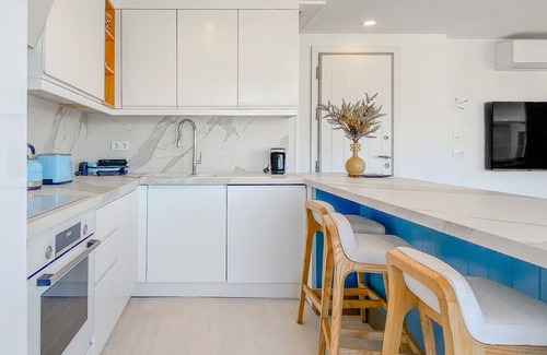 Bogazici Villa | Sea View House w Balcony 3 min to Beach in Milas