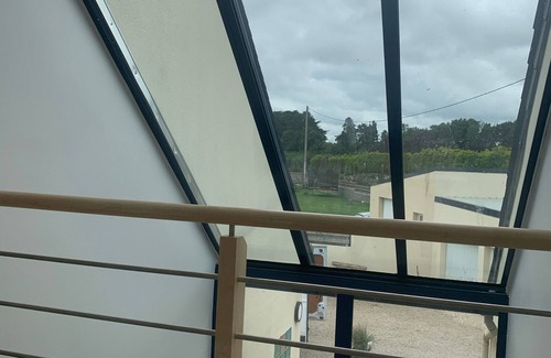 Plounevez-Lochrist Cottage | Sea view, jacuzzi, 5 bedrooms, enclosed garden, pets allowed