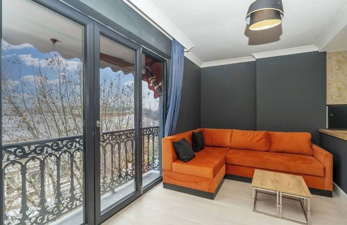 Uskudar Apartment | Sea View luxurious Apartment, Free Wifi, Hot Water, Clean and comfortable.