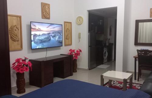 Al Hamra Village Apartment | Sea View Studio 1 Royal Breeze