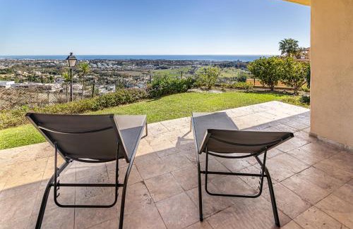 New Golden Mile Apartment | Sea Views and Garden in Hacienda Cifuentes