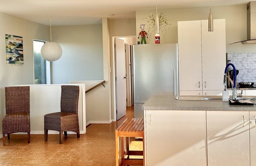 Mangawhai Heads House | Sea views - sunny & spacious in the heart of Mangawhai Heads