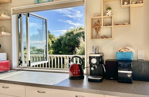 Mangawhai Heads House | Sea views - sunny & spacious in the heart of Mangawhai Heads