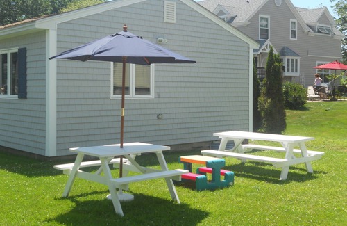Kennebunk Cottage | Seabreeze Cottage, steps to Kennebunk beach's or golf course.
