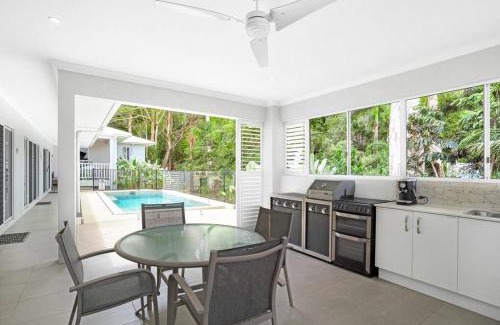 Palm Cove Apartment | SeaBreeze Studios ( Room 3 ) - Palm Cove