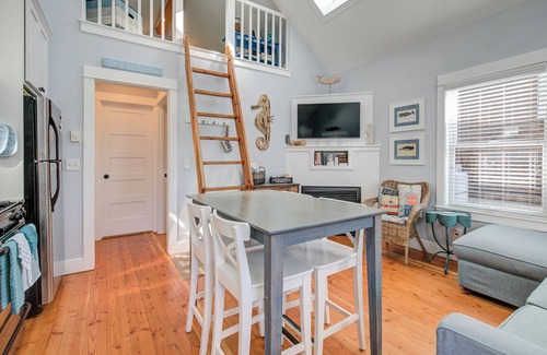 Seabrook Cabin | Seabrook Beach Cabin - Dog Friendly + Private Hot Tub + Walk to Town & Ocean