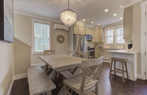 Seabrook House | Seabrook's Buoyed By Love: Dog Friendly, Hot Tub!