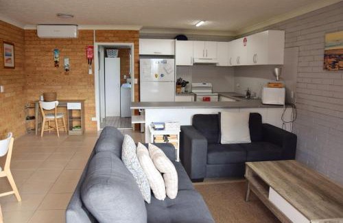 South West Rocks Apartment | Seacrest 5 - Bring your own linen.