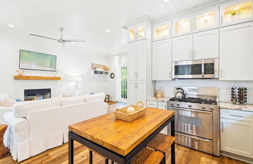 White's Gulfview House | Seacrest Pearl Coastal Retreat – Peaceful Getaway | Private Pool, Golf Cart & Steps to Beach