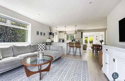 Weymouth House | Seafeathers - Luxury Holiday Home with Sea Views