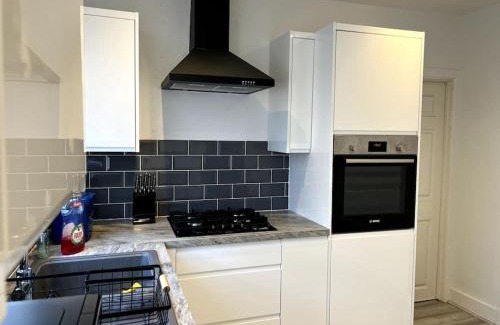 Southend-on-Sea Apartment | Seaforth Deluxe 2 bedroom apartment at Rockman Luxury Short Stays Lets and Accommodation