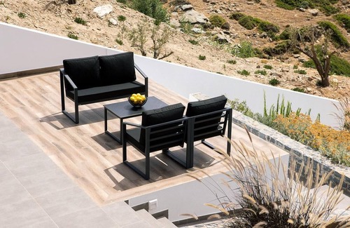 Agia Pelagia Villa | Seafront 5 bedroom villa with amazing views