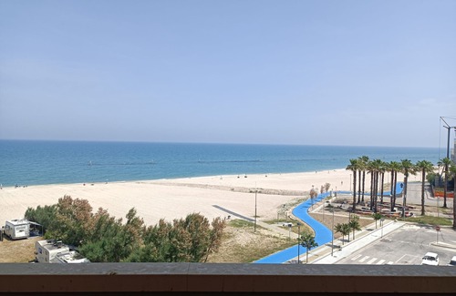 San Tommaso Tre Archi Apartment | Seafront Apartment for Rent 6 Sleeps Skyscraper