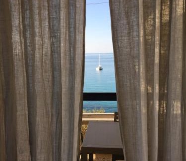 Karystos Apartment | Seafront