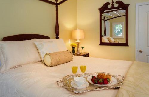 Melbourne Beach Bed & Breakfast | SeaGlass Inn Bed and Breakfast