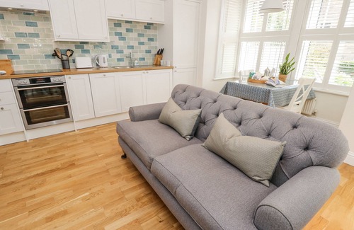 Swanage Cottage | SEAGLIMPSE, pet friendly, country holiday cottage in Swanage