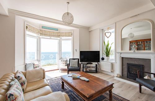 Folkestone House | Seagulls by Bloom Stays