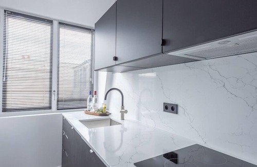 Faubourg-du-Roule Apartment | Seaham, 4 stars, View on Eiffel Tower and Sacré-Coeur