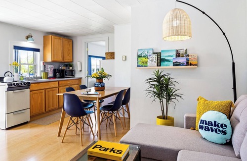 Belfast Hotel | Seascape Motel & Cottages