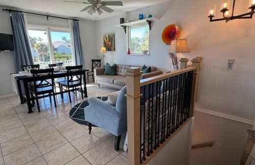 Surfcrest Village House | Seashell House 4BR Family & Pet Friendly Beach Home