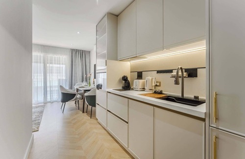 Playa San Juan Apartment | Seashell Pearl Luxury Suite