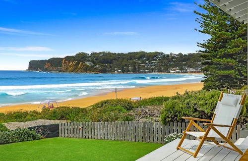 North Avoca House | SEASHORE: North Avoca Beachfront, Panoramic ocean views, WiFi, Ultra modern.