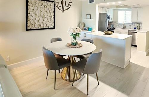 Mid Island Apartment | Seaside 106