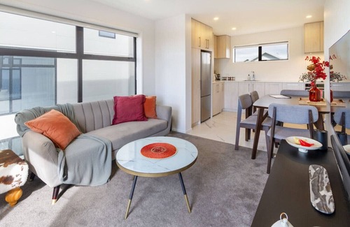 New Brighton Apartment | Seaside 2 Bed 2 Bath Haven Short Walk to the Beach