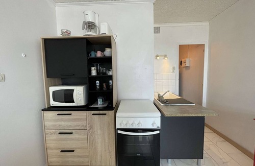 Saint-Hilaire-de-Riez Apartment | Seaside 3-Room Apt, Sleeps 7, Balcony, Parking, Saint-Hilaire-de-Riez