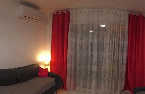 Moriani-Plage Apartment | SEASIDE APARTMENT WITH POOL