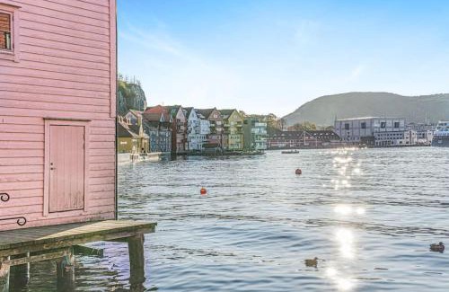 Sandviken Apartment | Seaside Apt. Catch Crabs from Your Bedroom Window!