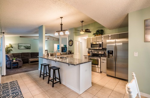 Sebastian Highlands House | Seaside Escape-8 min to the beach, home for the whole family!