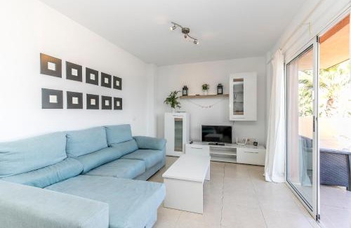 Puerto de Guimar Apartment | Seaside Escape, Pool & Terrace in Puertito Güímar