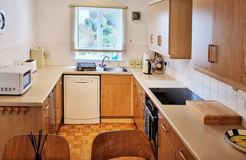 Falmouth House | Seaside Holiday Cottage outskirts of Falmouth , many facilities , desirable!