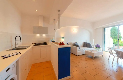 Ischia Porto Apartment | [Seaside Luxury Flat] with mini-pool and breathtaking sea view