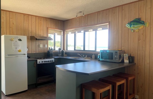 Rangiputa House | Seaside memories in Rangiputa at THE STAGGER INN