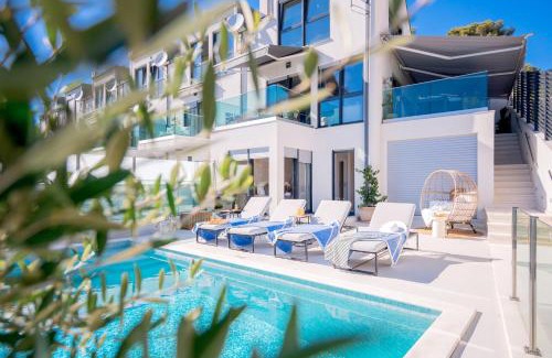 Krizni rat Apartment | Seaside Retreat - ZF Hvar Villa