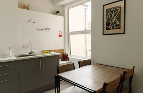 Llandudno Apartment | Seaside Solace 2BR with Scenic Coastline Views