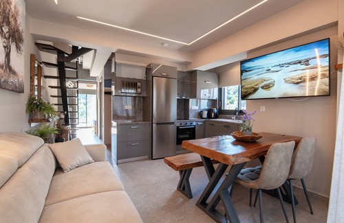 Spanokhorion Apartment | Seaside Suite 4 -Modern & Comfort