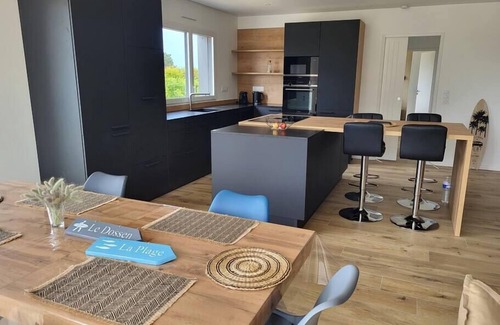 Santec Villa | Seaside villa - Spa, paddle - Rated 4 stars, Villa bord de mer - Spa, paddle - 4 étoiles