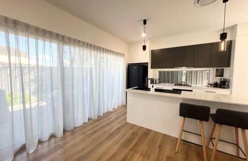 Shellharbour House | Seaside Village Retreat