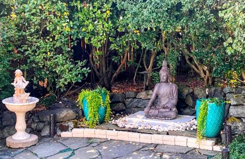 Leschi Apartment | Seasons at Leschi Hillsides