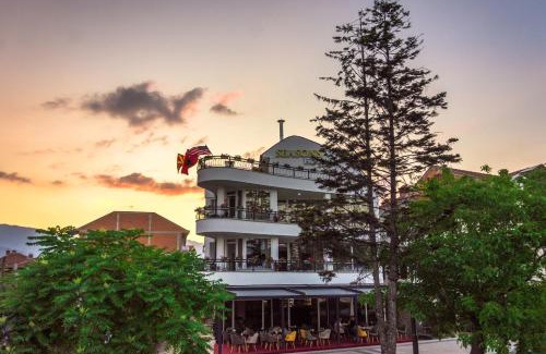 Struga Hotel | Seasons Hotel