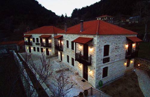 Karpenisi House | Seasons-Winter 5 Bedroom Home 250m2
