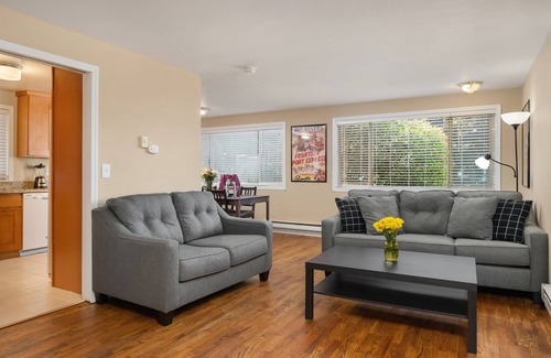 Stevens House | Seattle Vacation Home - Roy Street