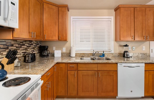 Stevens House | Seattle Vacation Home - Roy Street